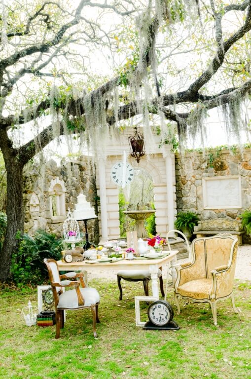 M_IndianWedding's tweet photo. Bec a mad hatter themed high tea party for ur wedding is forever a cool idea.  
https://t.co/0RVwI1faXo https://t.co/7ZC14BL9SK