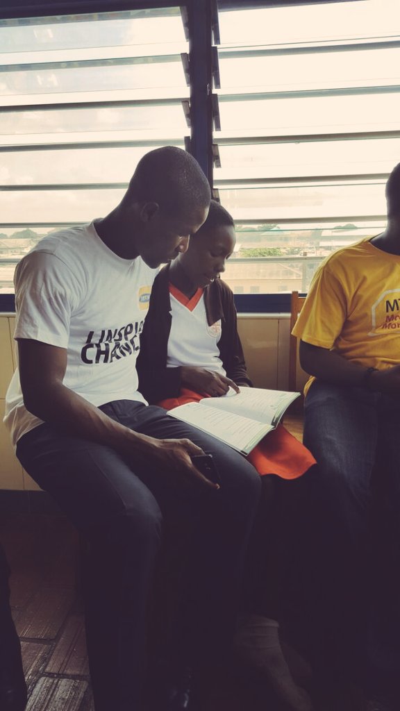 Ayanda123's tweet photo. @MTNGhana #YelloCare Amazing feeling one gets when the lives of our young ones are touched @changedmankay https://t.co/tFH7pOLNlm