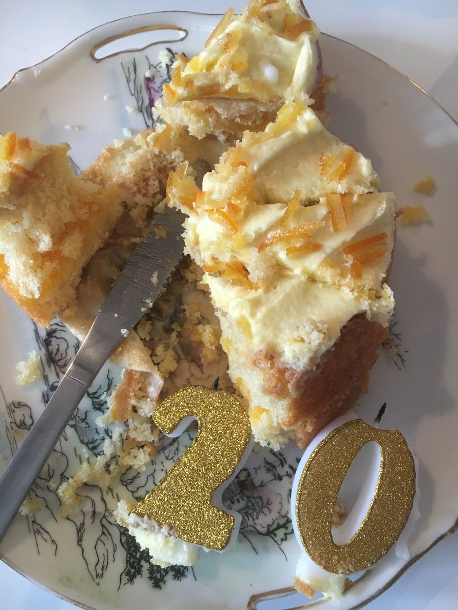 feveredsleep's tweet photo. It's our birthday. Mainly we're eating cake #FSis20 https://t.co/VOtu3U7BMS