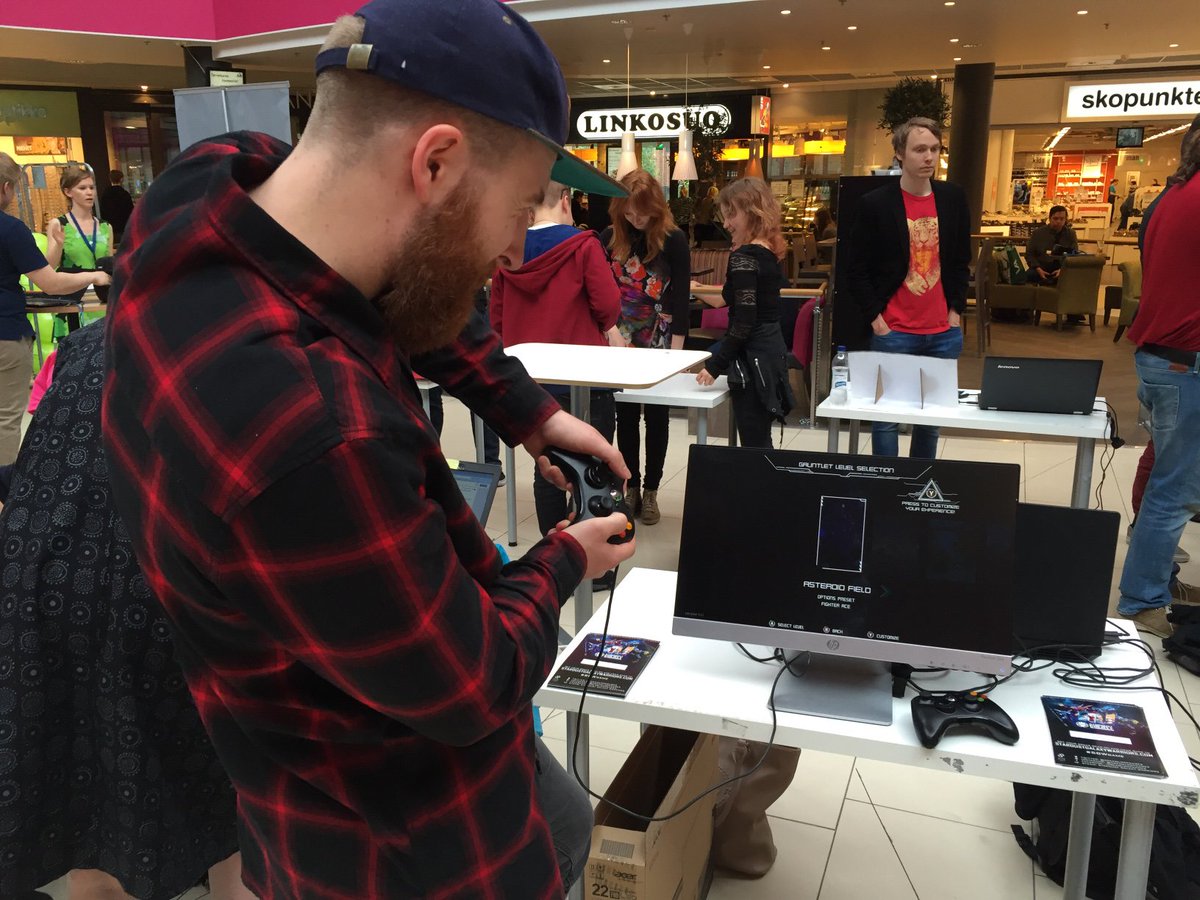 Our devs setting up <a href="/SGWgame/">SGW</a> booth at <a href="/GameBuzz2016/">GameBuzz</a> #Tampere! @JurajKyppo is ready to play! #gamedev #indiedev