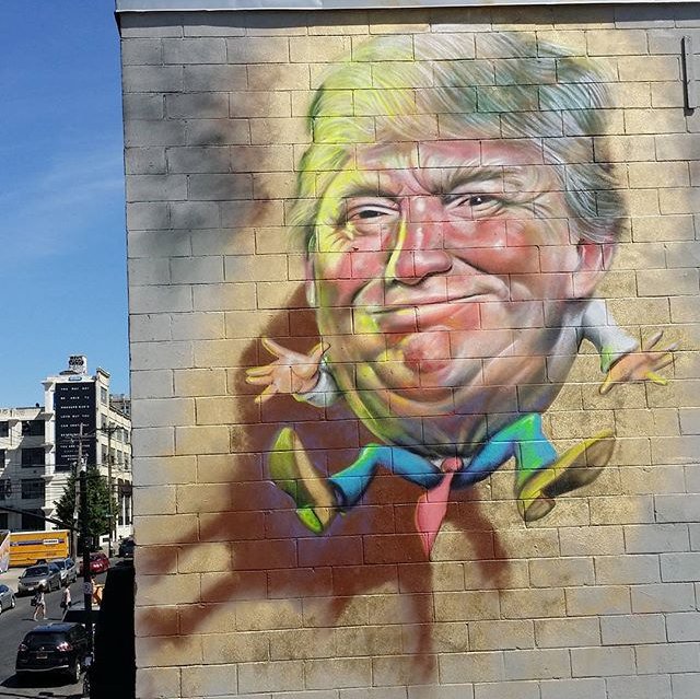 ChrisCopywriter's tweet photo. Humpty Trumpty by @ronenglishart in #BushWick #Brooklyn NYC.
#HumptyTrumpty #DonaldTrump #DonaldDuck #SmallHands https://t.co/ypw4Ta5osm