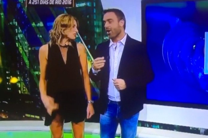 Daily Mirror On Twitter Tv Presenter Suffers Embarrassing