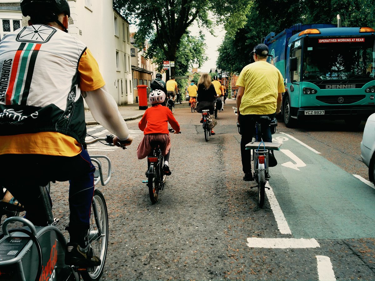 ellenfromnowon's tweet photo. I wish it was safe for young children to ride bicycles to get from A to B every day. https://t.co/syhEqCmyDj
