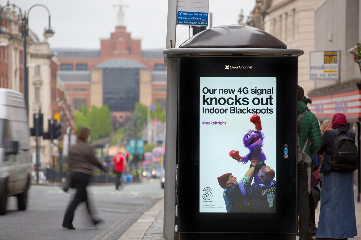 Amscreen's tweet photo. Our @clearchanneluk Adshel Live screens looking great in #Leeds displaying the @ThreeUK #4G Ad  #makeitright #DOOH https://t.co/DLVpzrZulF