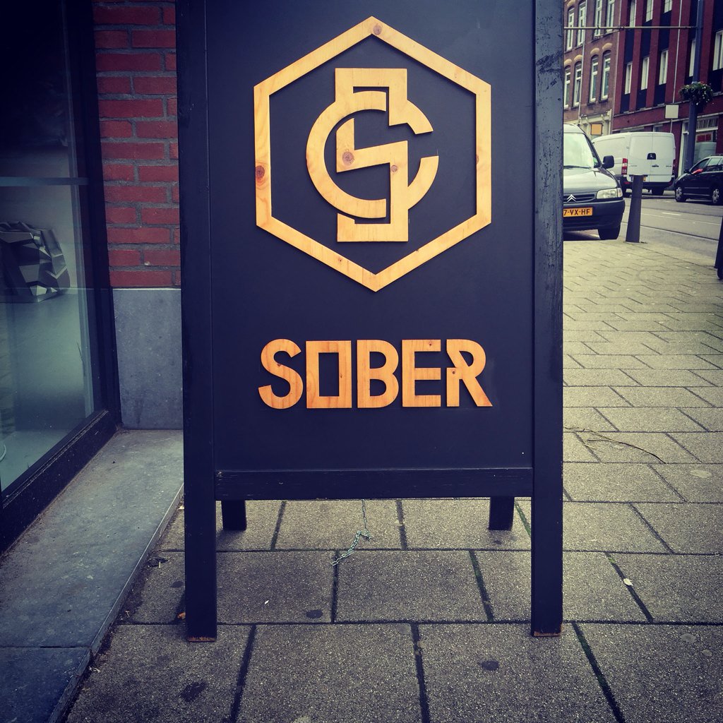 Goodmorning. Enjoy your friday 🍻 #sobercollective #zaagmolendrift #workhard #construction #artlife #soberlife