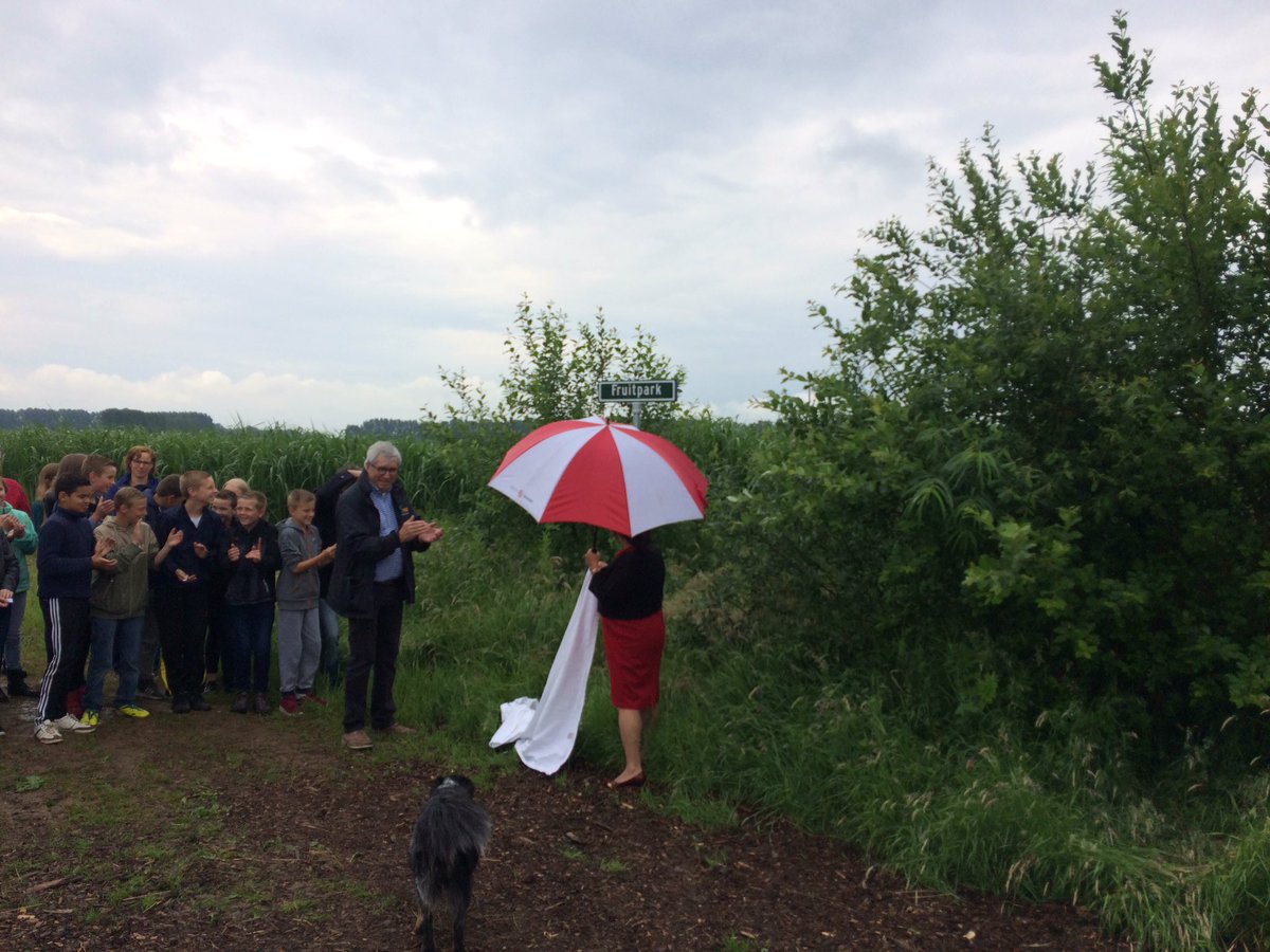 Bij opening Fruitpark #Zevenaar <a href="/BKCGreen/">BKC bv</a>  mooi initiatief van Fred Hakfoort. Gefeliciteerd