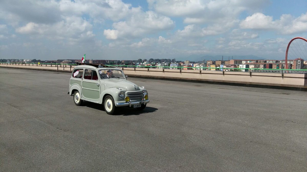 Alcuni #Topolinisti 🚙 sulla pista del #Lingotto‼️🔝😎☀️ #Ling80AnniDopo