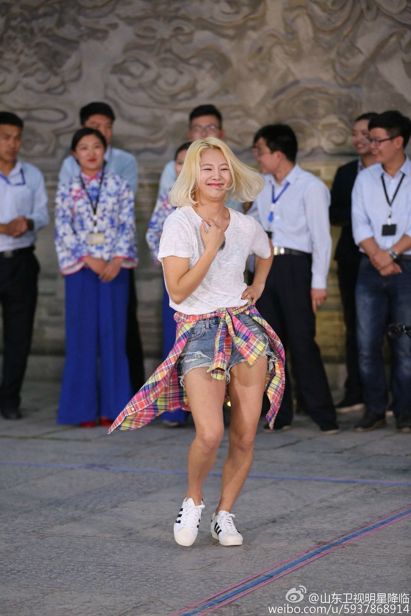 hyotae2kim's tweet photo. 160617 Hyoyeon  from ShandongTV /Star Advent (weibo update )
.....
#StarAdvent #Fighting #SNSD #Hyoyeon #2 https://t.co/KtLipEUoFm