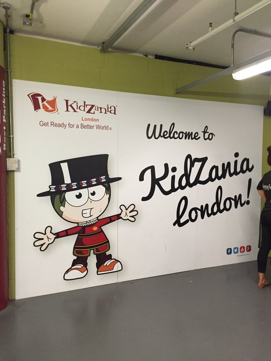 PedmoreCE5's tweet photo. Had to wake a few of them to get off at Kidzania! Lots of excited chatter in the line now though :) https://t.co/Z5wm2SA73y