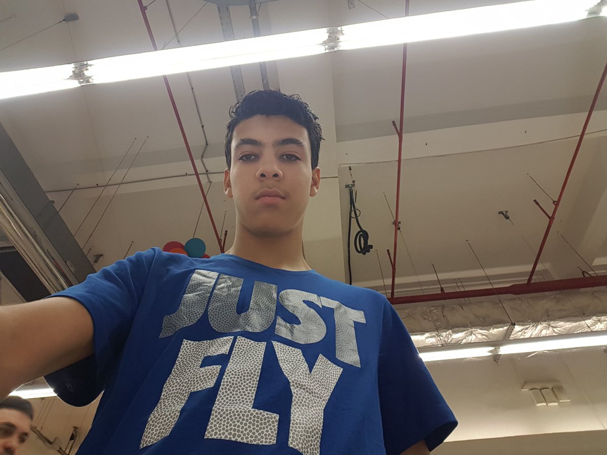 AnisJr7's tweet photo. @Nike #just_fly .
Algeirs. https://t.co/gDqz703odA