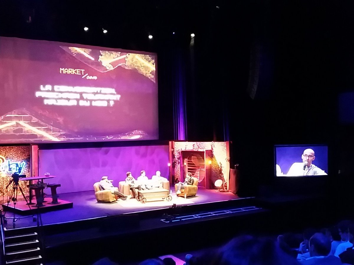 gchampeau's tweet photo. #Web2Day Alban Peltier de #AntVoice rappelle que Microsoft avait déjà des bots sur MSN Messenger il y a 10 ans. https://t.co/wCMajbmSFn