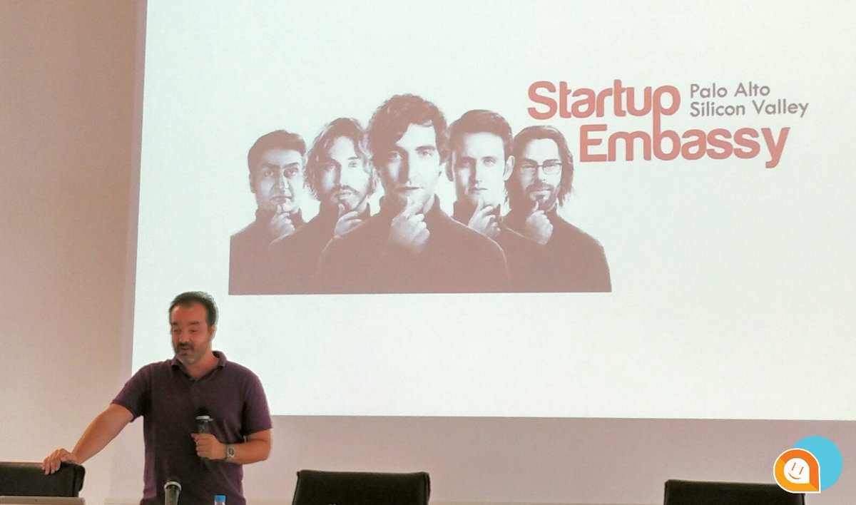 Plaiout's tweet photo. Hoy estamos en @PalmaActiva junto a @cdelalama que nos cuenta todo de @StartupEmbassy #UCASilicon https://t.co/8257mHeOxD