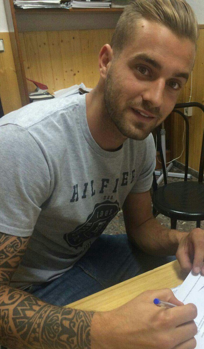 RBL1912_EN's tweet photo. @Alex_rubio7 signed for @RBL1912 yesterday. Here are some photos of our 2nd new signing for 2016/17, welcome Álex! https://t.co/2nKNxiym4u