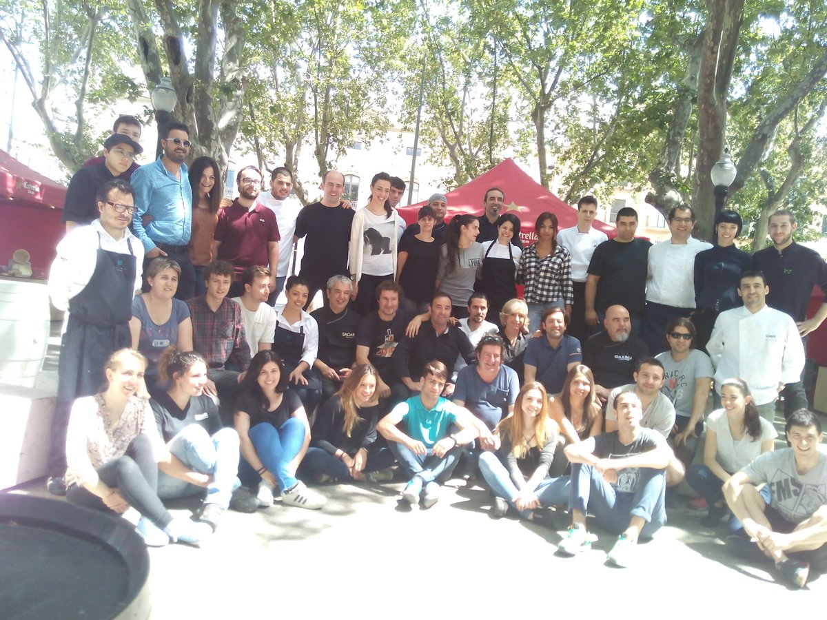 LosBonvivant's tweet photo. Ya arranca #BORNStreetFood. https://t.co/9RIcFDNNtm