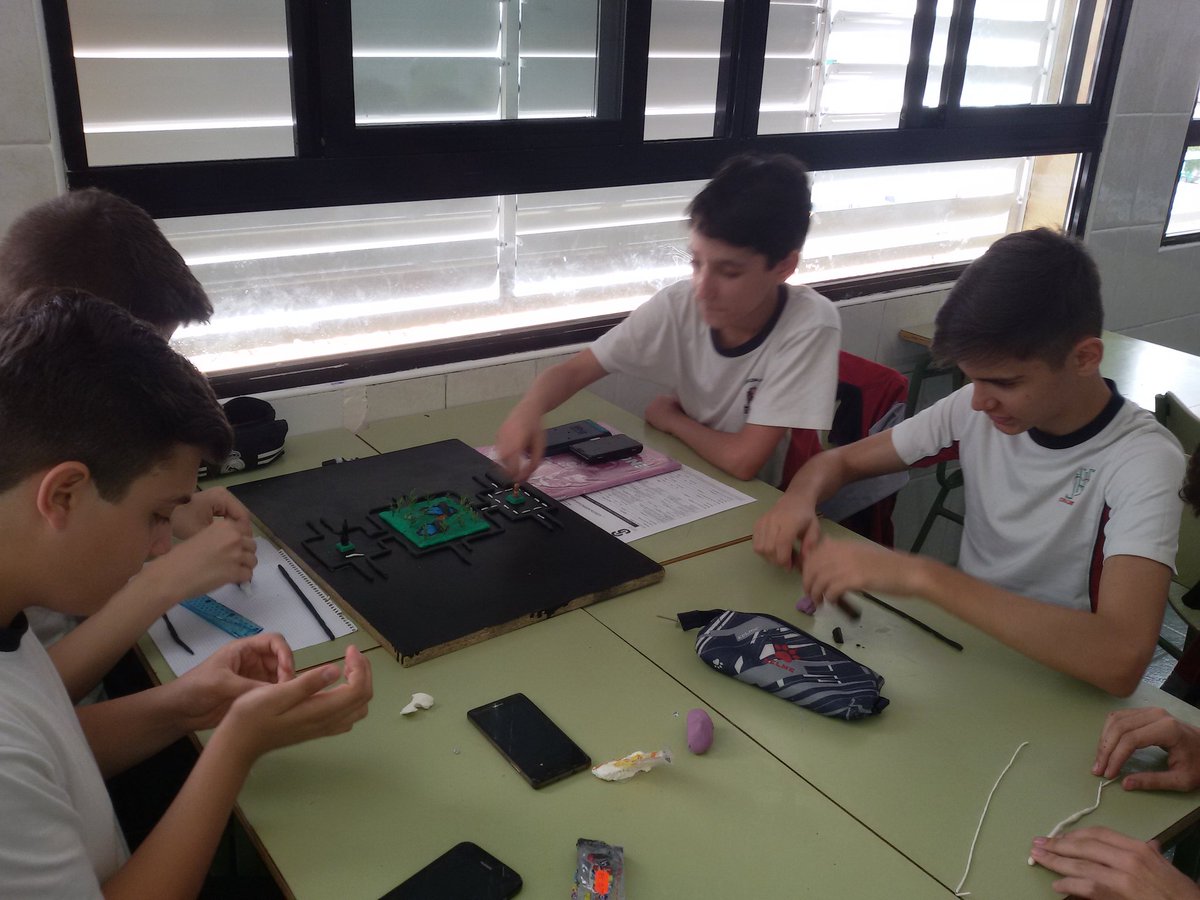 #Maquetas #3D #CiudadesEcológicas #EnergíasRenovables 3° #ESO en #Física
#DesarrolloSostenible