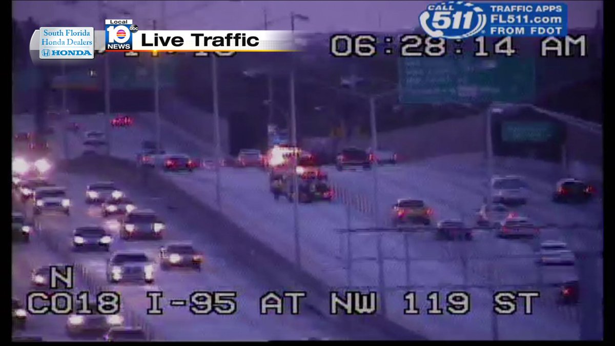 Broken down car on I-95 NB and NW 119th St/  Express Lanes #TRAFFIC https://t.co/jZ10GVYbw5