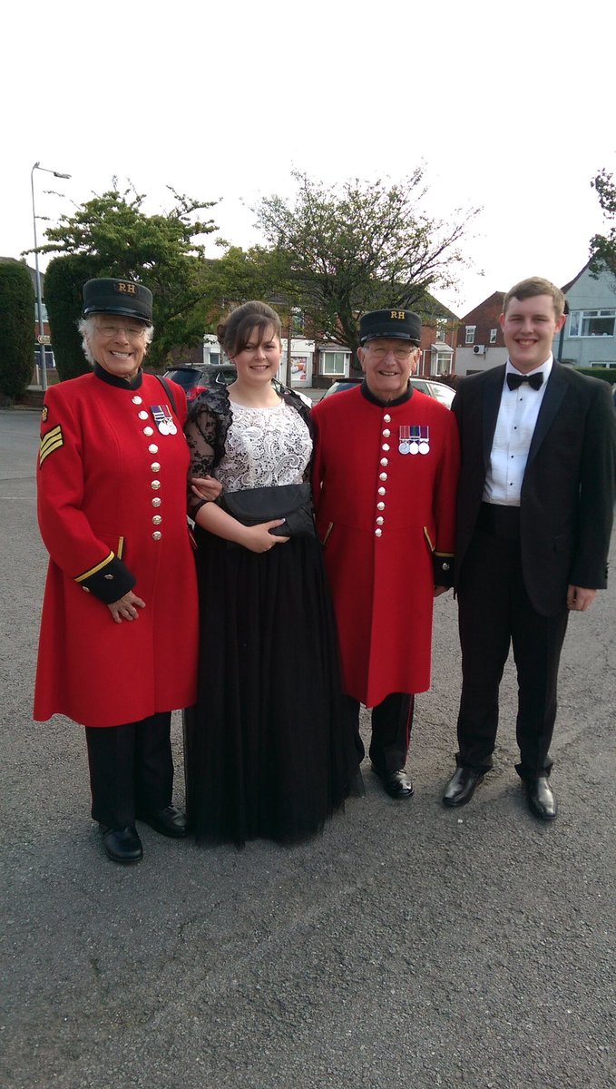 Cdt Cpl's Brittain &amp; Price, (866)Immingham Sqn, join Madge &amp; Harry at Scunthorpe AFD dinner.<a href="/ComdtAC/">Commandant RAF Air Cadets</a> <a href="/NathanWilks1/">Nath W</a>