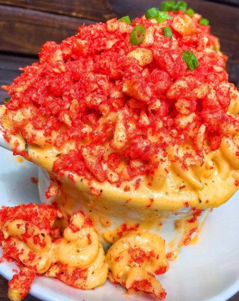 Mac n Cheese with #cheetos - winner or disaster?!