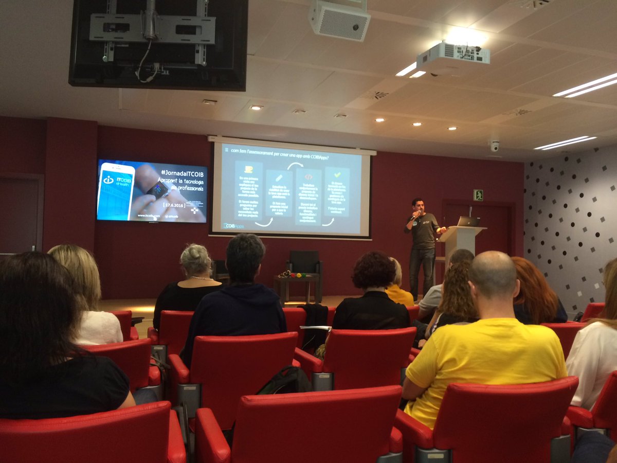 ferenfer's tweet photo. @ChemaCepeda mira #coibapps presentada la plataforma por @OctaviRodriguez en #JornadaITCOIB https://t.co/BZmkSMXjnN