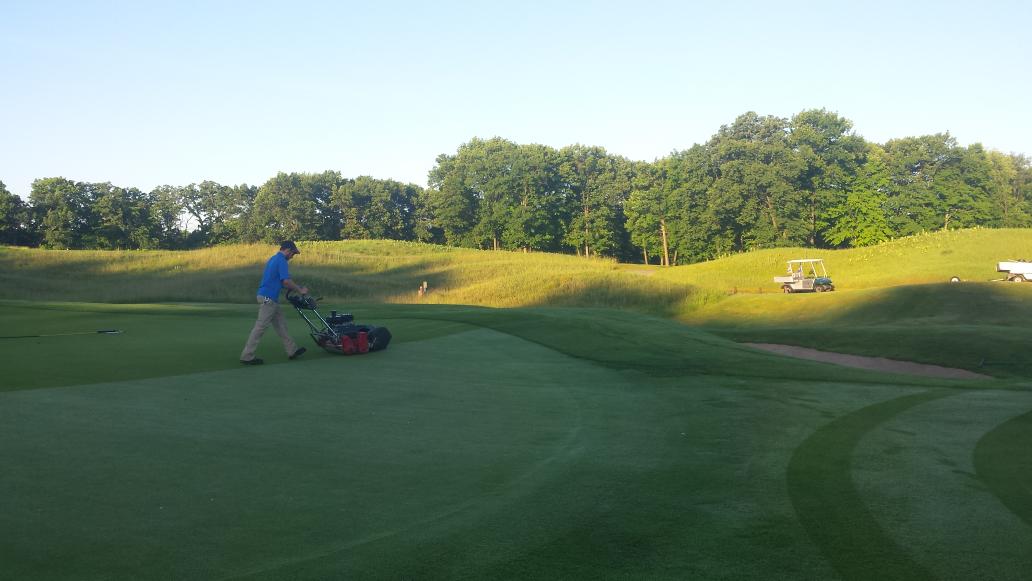 EVCCGrounds's tweet photo. Getting ready for round 1 of the Member Guest Tournament! Looking sharp! https://t.co/1QzwqEkZKG