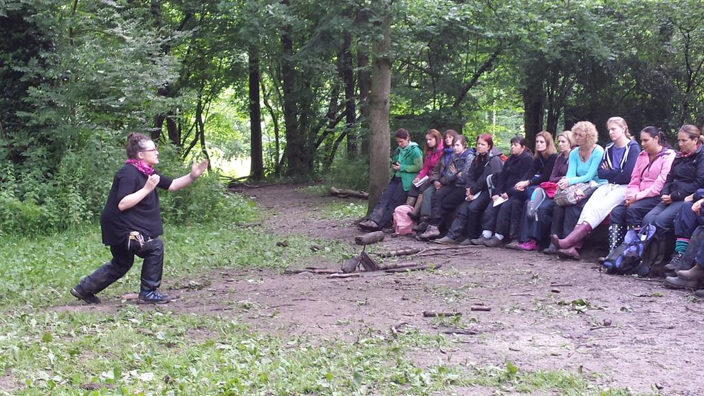 MyForestSchool's tweet photo. Totally inspiring #storytelling session with Katrice Horsey #nature&amp;narrative #emotionalliteracy #outdoorlearning https://t.co/gLGE1BL6uO