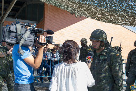 FUTER_ET's tweet photo. Día prensa #PARECA 16 #BrigadadeCaballeriaCastillejos #ESPAÑA11 recibe @AragonTV @AragonenAbierto @PeriodicoAragon https://t.co/iCaRkEiSEe
