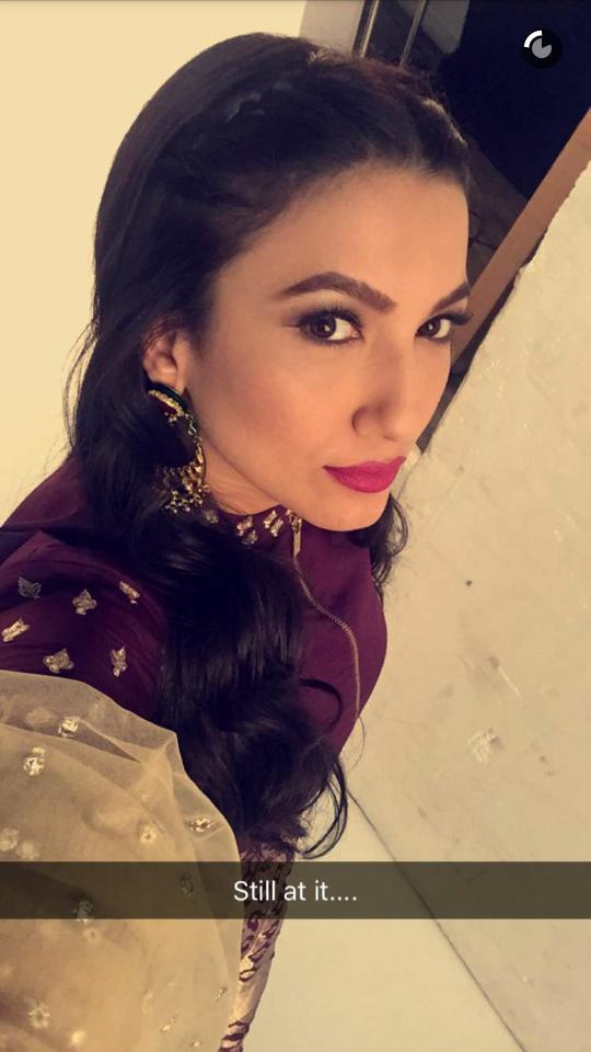 KrystalkhanKhan's tweet photo. @GAUAHAR_KHAN why u r soooooooooooo beautiful Plz tell us can't put down my eyes from seeing u #lotsofbeauty #snap https://t.co/BwfGxQrCrn