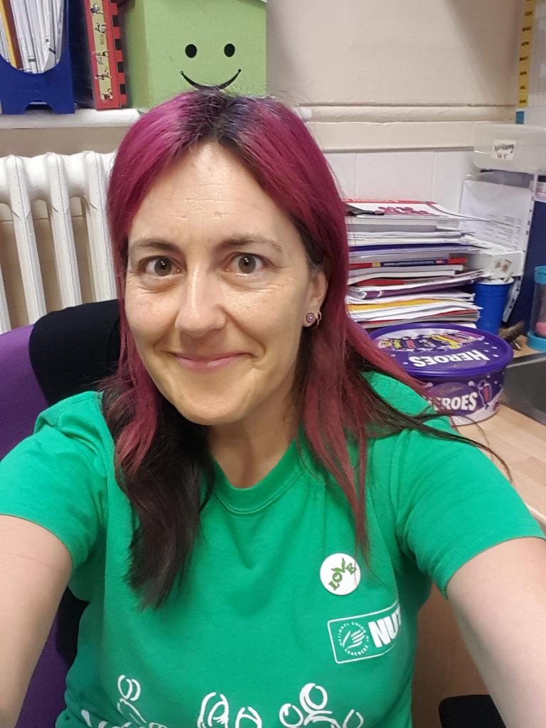 oozogg's tweet image. #greenfridays #standup4edu