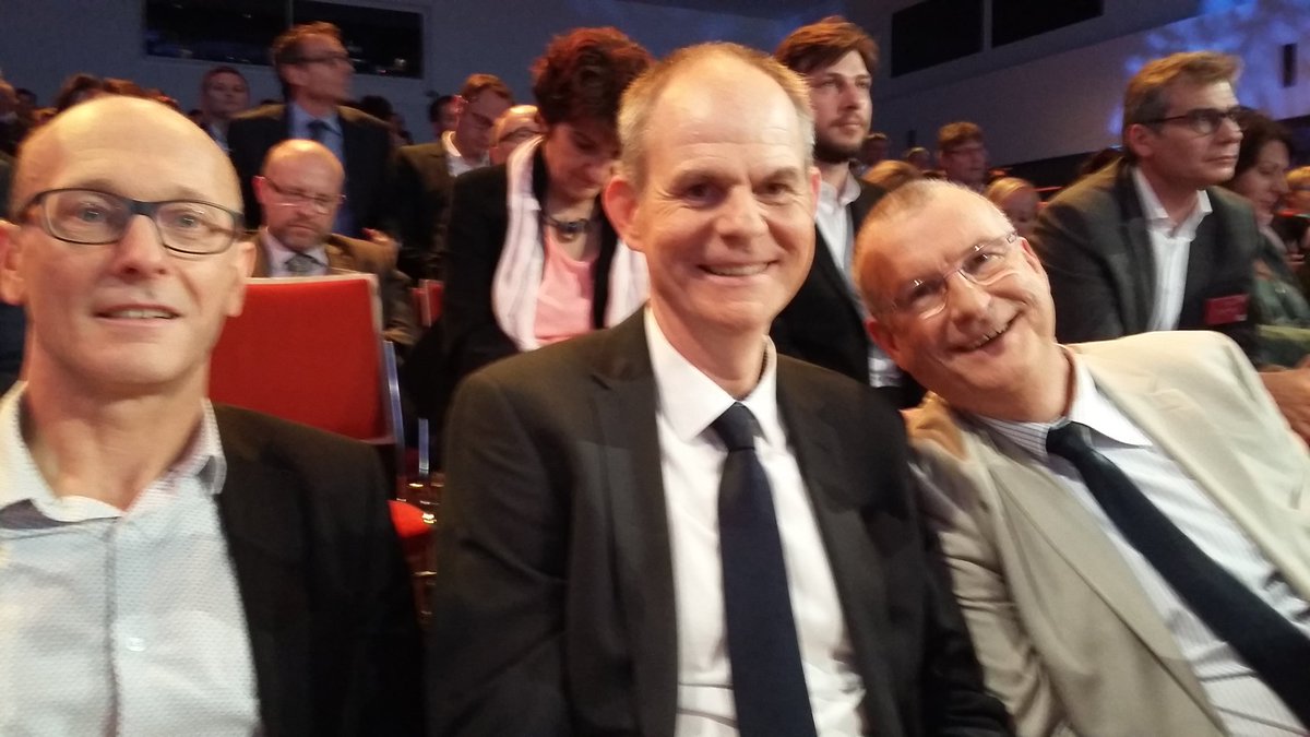 FrancoisePenaud's tweet photo. La Dream Team #SmartGasGrid de #GRDF #TOPEX2016 https://t.co/kbwkhMafEj