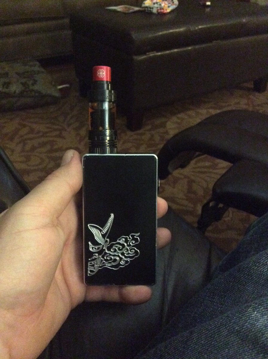 kmjreade's tweet photo. #handcheck #sigelei #hurakles #dotmoddriptip #TwentyFourGuage #JnmDistro #vapelife #VapePorn #smceliquid #Vapers https://t.co/j9PXbrtAD3