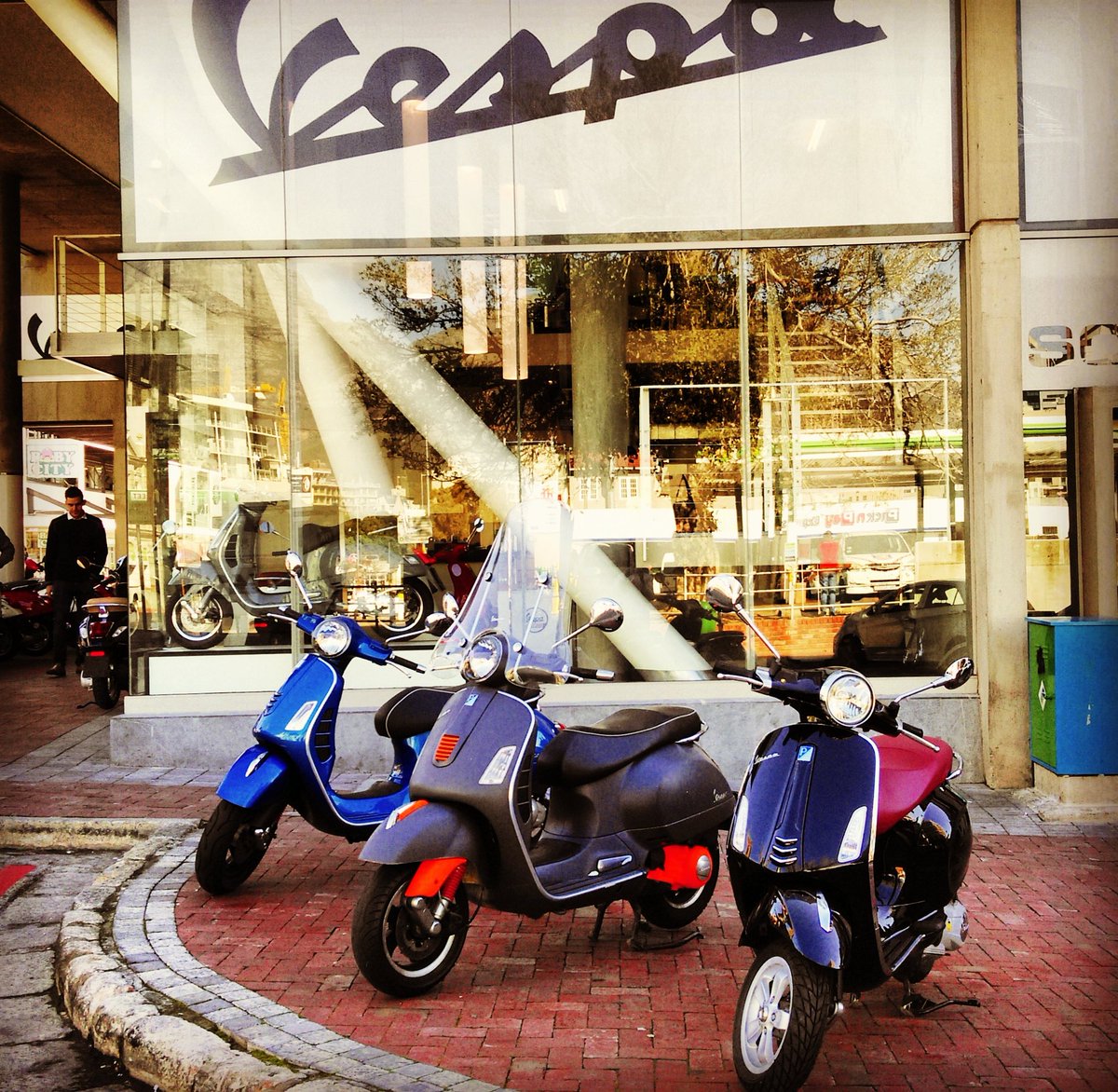 Had an awesome test-ride with Cape Town's <a href="/vespa_za/">Vespa SA</a> team this morning! Too rad for words! #scooter #capetown #vespa