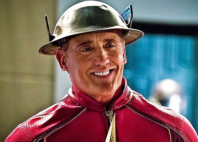 mehdi3257's tweet photo. Hell yeah!! Old school meets new school! #TheFlash #colliderflash https://t.co/tgC29AjREq