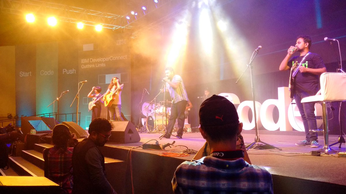 makewithWP's tweet photo. The rock band concludes the #IBMDevConnect and the #WorkbenchProjects' pop-up makerspace. @IBMWatson @IBMBluemix https://t.co/0V4regu54t