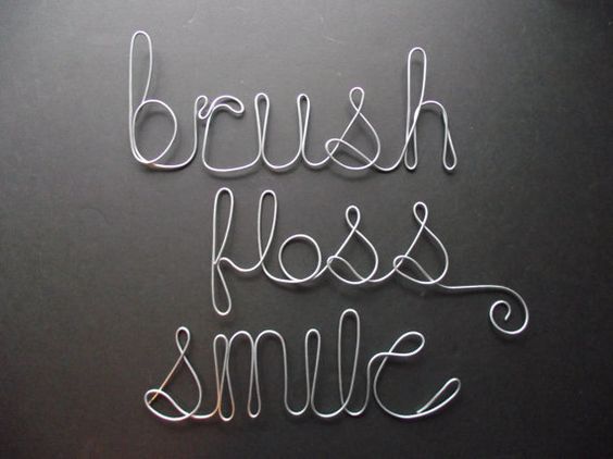 CordCruncher's tweet photo. Use #YourTwo minutes to floss those pearly whites for a brighter whiter smile. #CordCruncher #FactsFriday https://t.co/AKpAo2hhGj