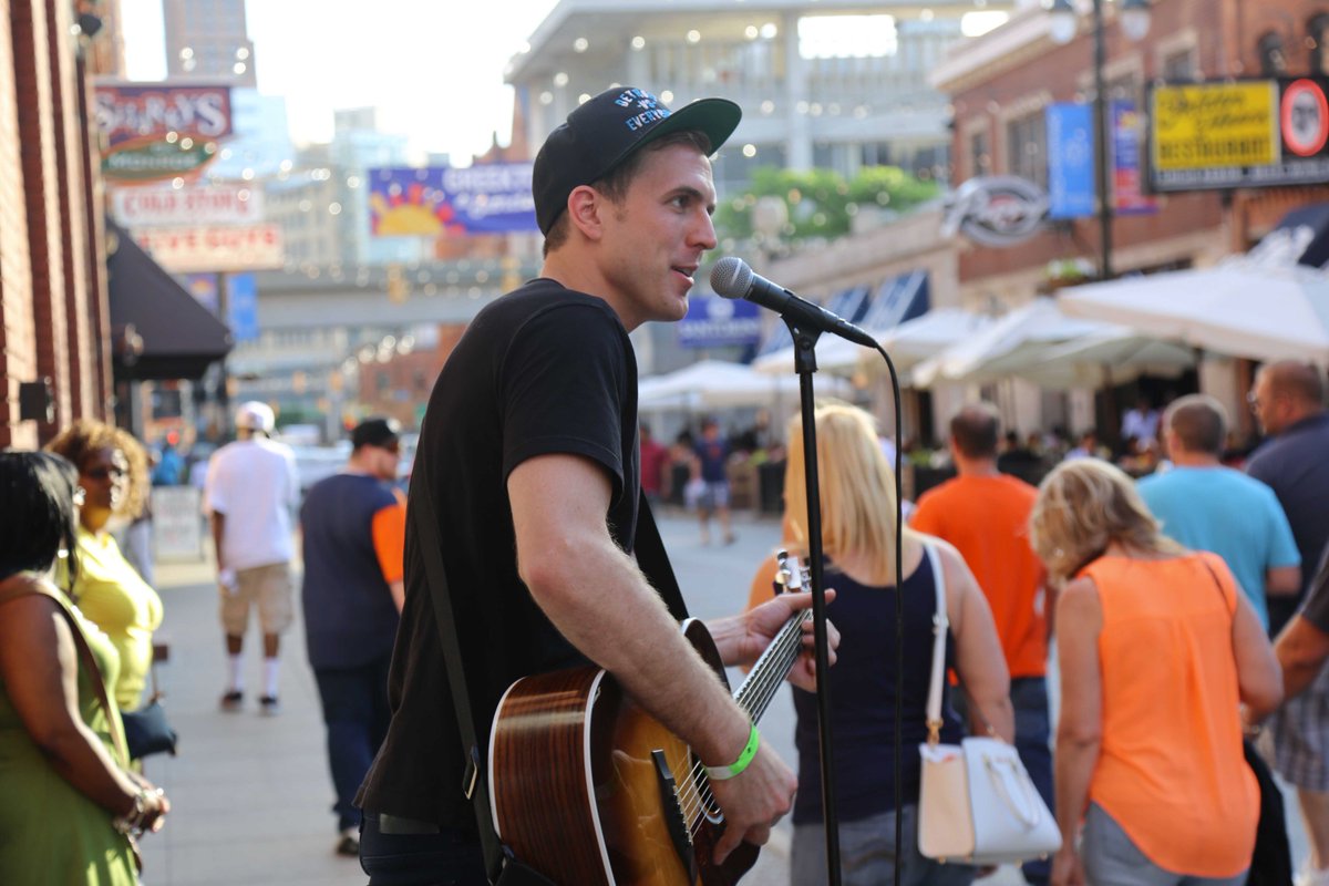 HwoodGreektown's tweet photo. Make sure you stop at #GTSundown on Monroe Street. Art, Entertainment and Dining - it's the perfect evening! https://t.co/Kttki26Lkz