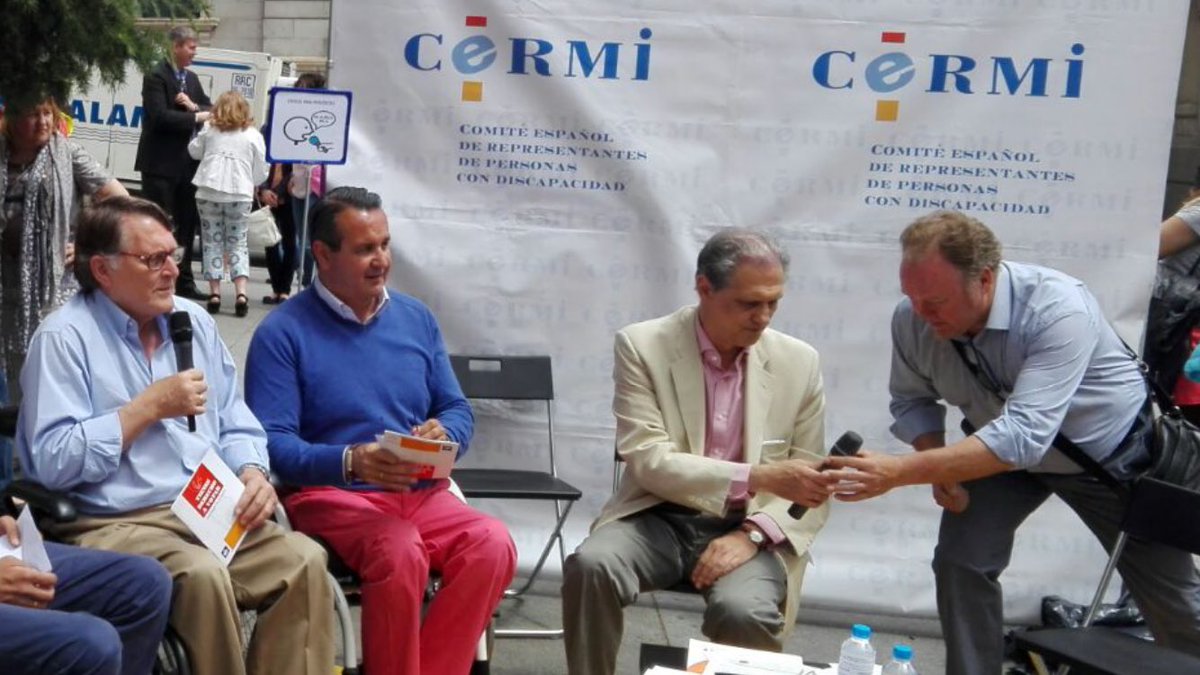 CuartoSector's tweet photo. Acompañamos al @Cermi_Estatal en el día grande en defensa del derecho al voto #Votaparaquevotemos https://t.co/0smJC9jmhi