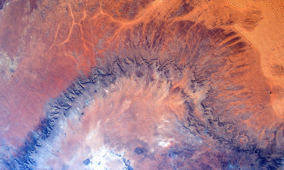 Top 20: a selection of <a href="/astro_timpeake/">Tim Peake</a> 's best photos esa.int/Our_Activities…