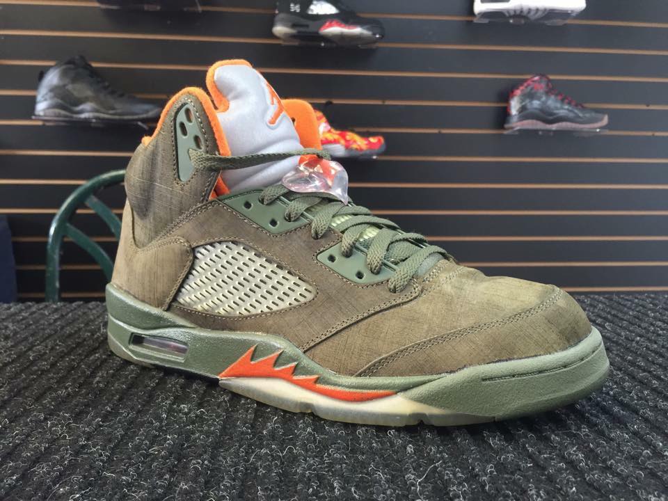 WBYKicks's tweet photo. Air Jordan 5 "Olive"
Size:10.5 
Price: $240.00
In Store Only
1200 Hempstead Turnpike 
Uniondale Ny 11553 https://t.co/tQ8b4OGyro