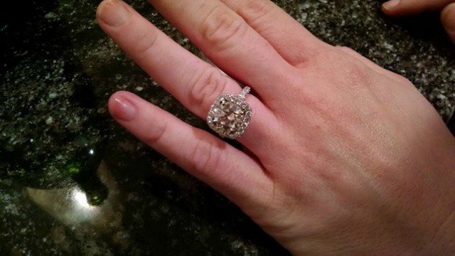 SFist's tweet photo. Rushing for Uber, woman leaves $32K ring in Bay Area airport restroom: https://t.co/LtdixorDJc https://t.co/wD5gzvWAyj