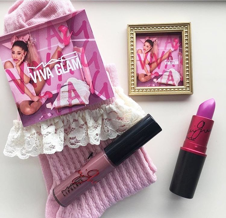 Trendmood On Twitter 💗 Macarianagrande 💄 Vivaglam Arianagrande