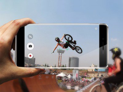 RussianHitech's tweet photo. Смартфоны Ulefone будут поддерживать Turbo Download - https://t.co/28sWhlfQYn
#Смартфоны #Ulefone #TurboDownload https://t.co/XiOh4eEzeE