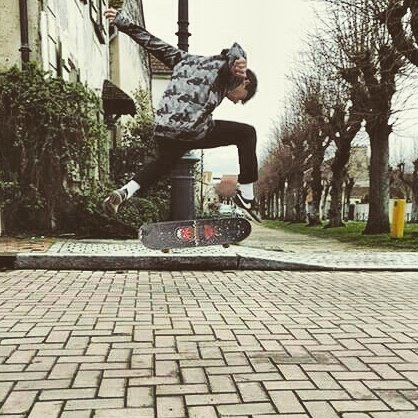 SpadeSkate's tweet photo. La @SpadeSkate vous présente sa nouvelle recrue Timothy !!!
#SpadeTeam https://t.co/Zzz89aVemL