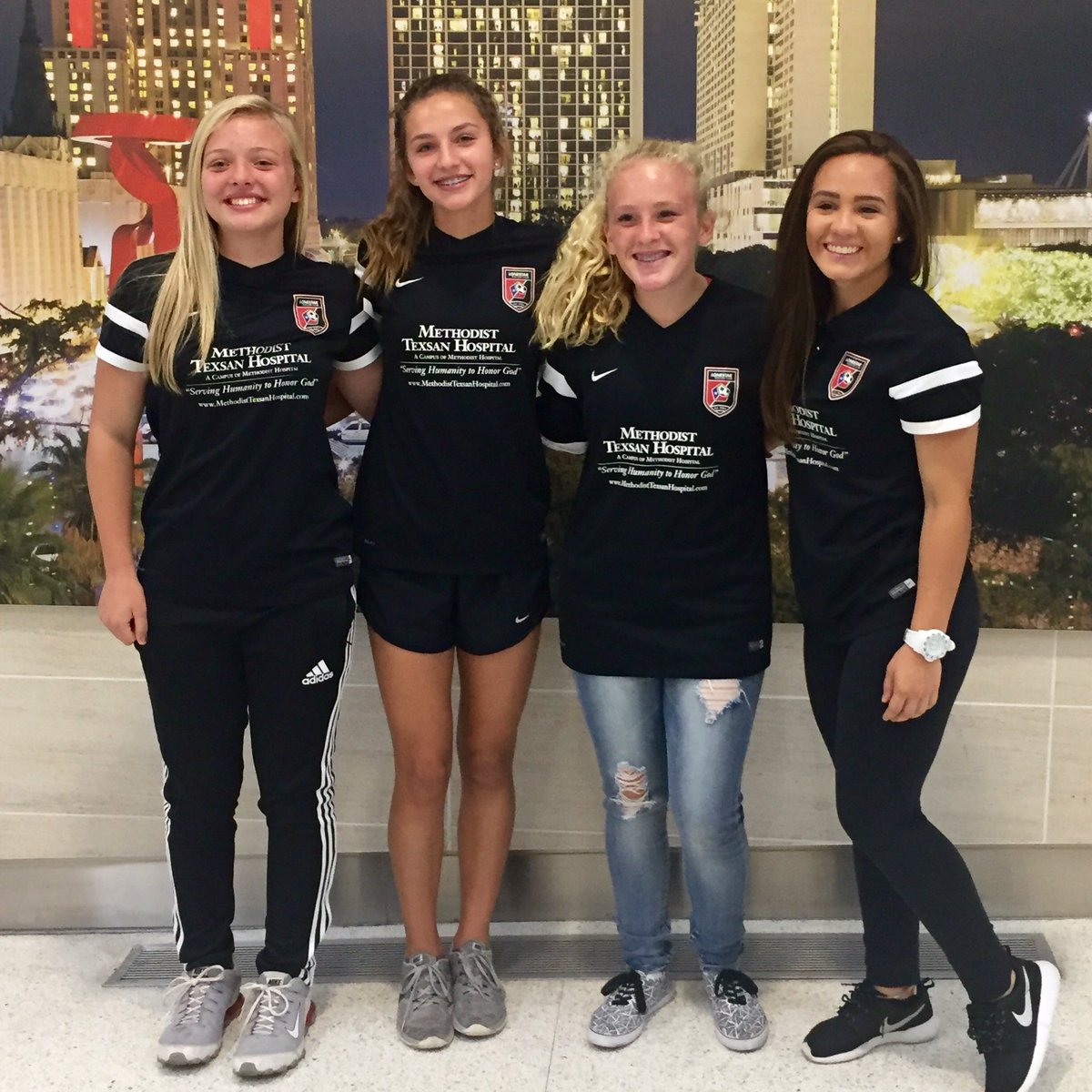 LonestarSCSA's tweet photo. Best of luck to these young ladies as they head to @UNCwomensSoccer soccer camp #LSSApride https://t.co/6UeajyCzpR
