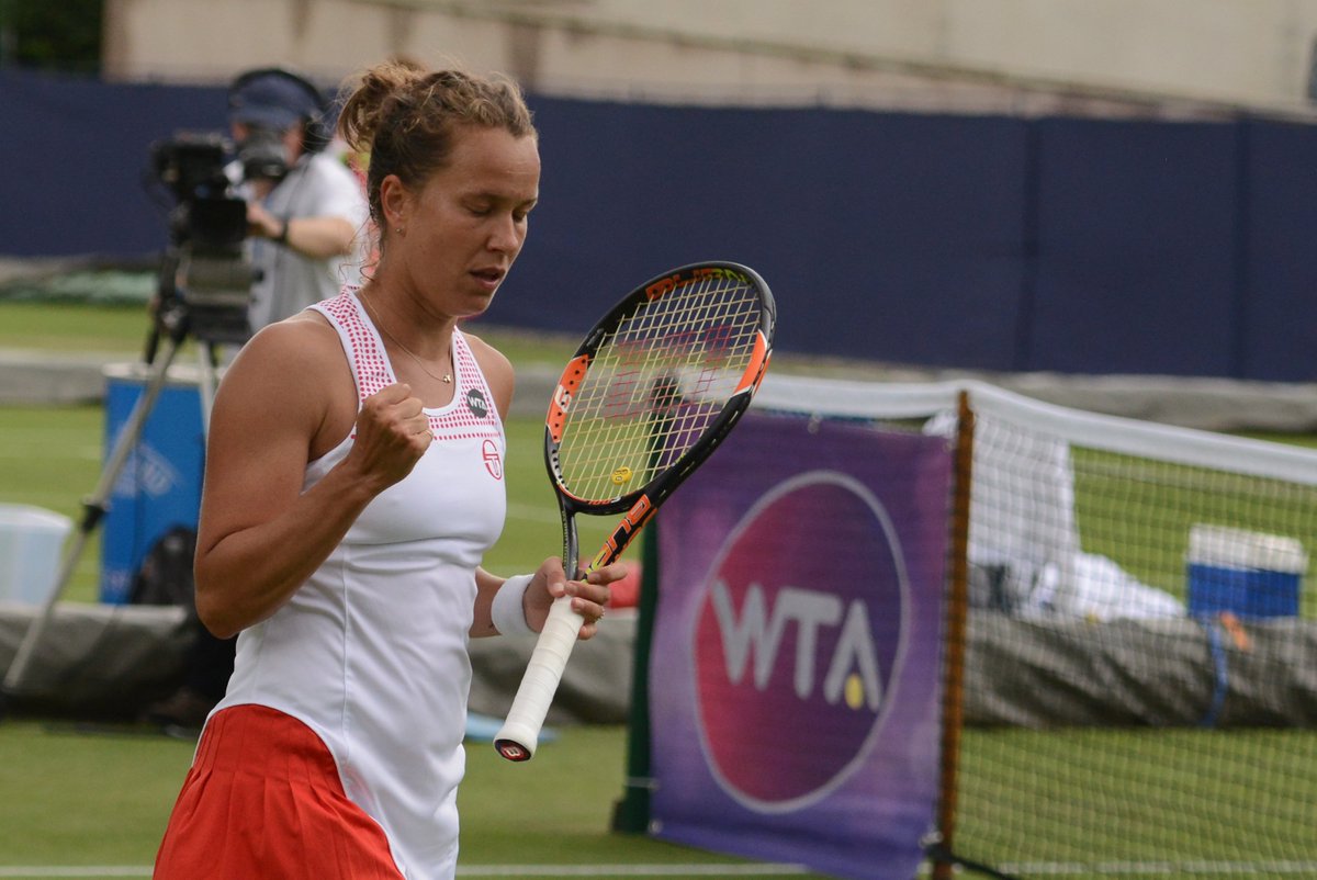 BARBORA STRYCOVA - Página 4 ClK6UcEXEAAEjhV