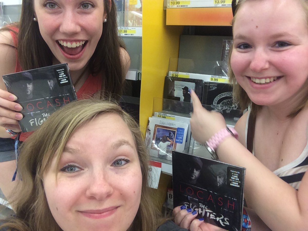 baileyschingeck's tweet photo. @LOCASHmusic got the last ones!!! https://t.co/P0JZ0jblNT