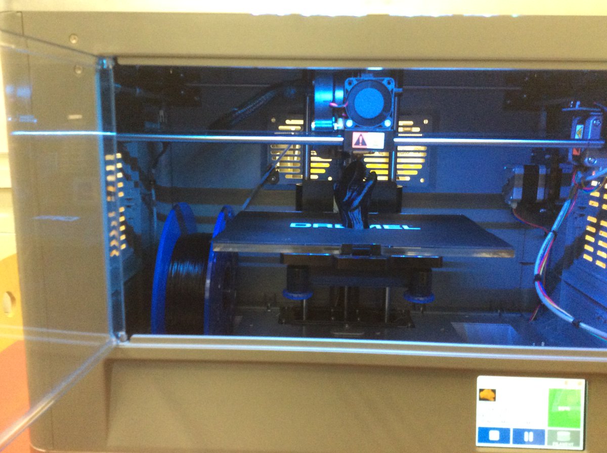 KingsleyLpoolHT's tweet photo. 3D printing for #LiverpoolMathsParty . Brilliant! #kingsleycomputing https://t.co/CbOu9URvlL