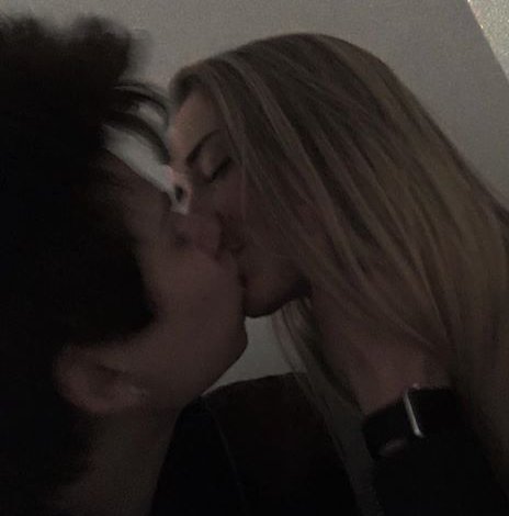 xLizClifford's tweet photo. Wapi es mío. (3/3) 🌙✨ https://t.co/MiH40esd9A