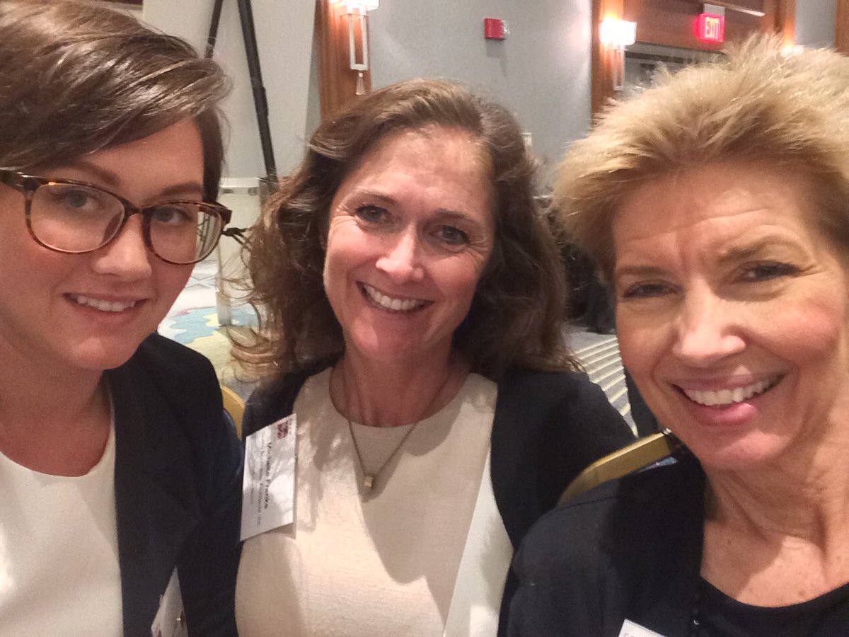 FranksMichelle's tweet photo. @heatherlfox So much fun in Detroit for CREW Summit! #CREWsummit #CREWNM #womeninleadership https://t.co/lkMh2eYUc6