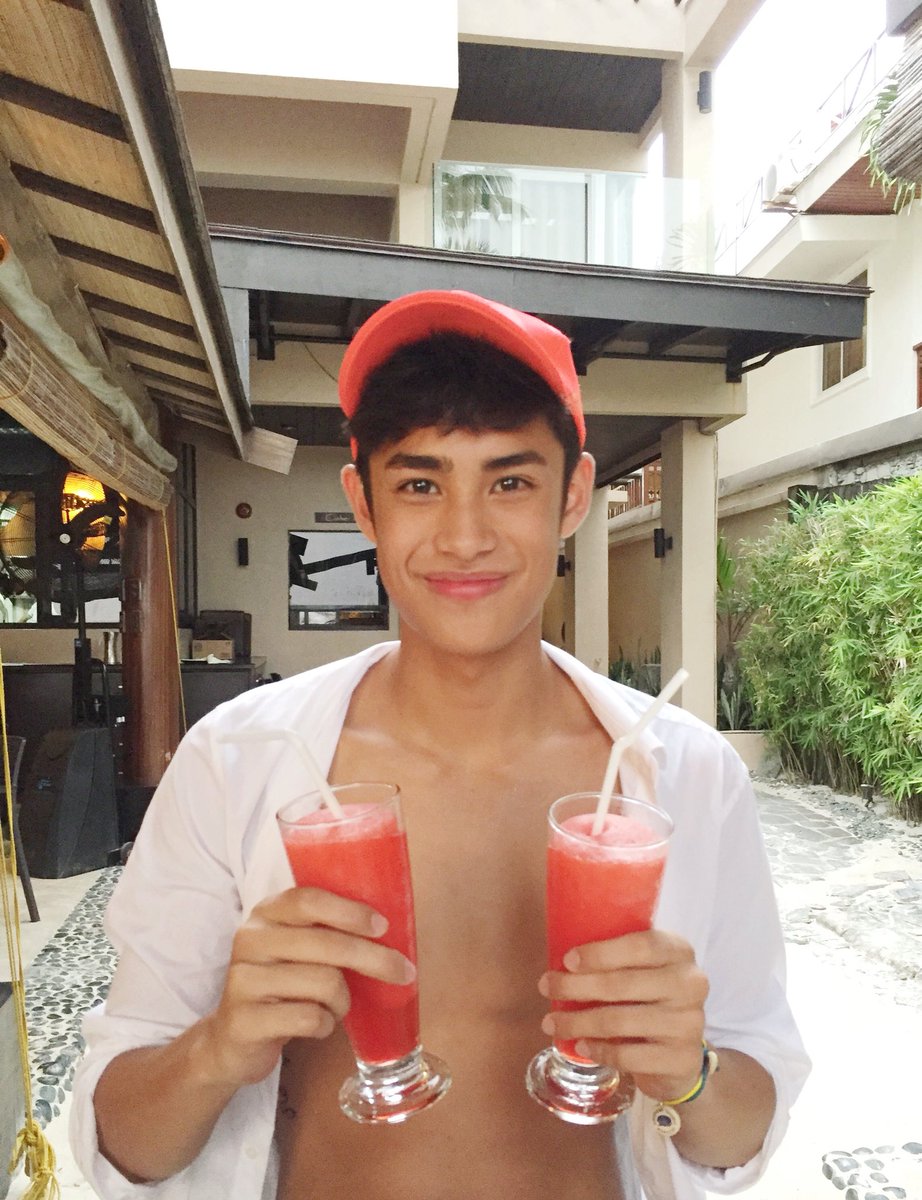 donnypangilinan's tweet photo. sino po ang nagorder nito?? https://t.co/2qqC11hq7j