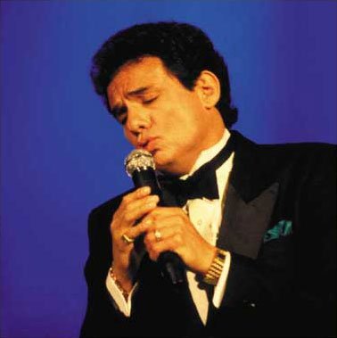 _RECSS_'s tweet image. #UnAplausoPara El seguidor que aun no ha llegado